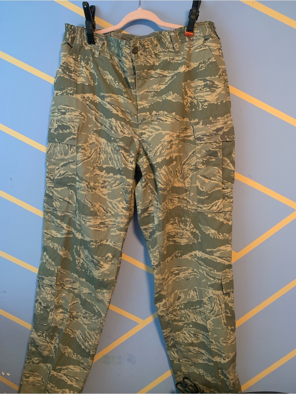 Green Tiger-Stripe Cargo Pants - Men's